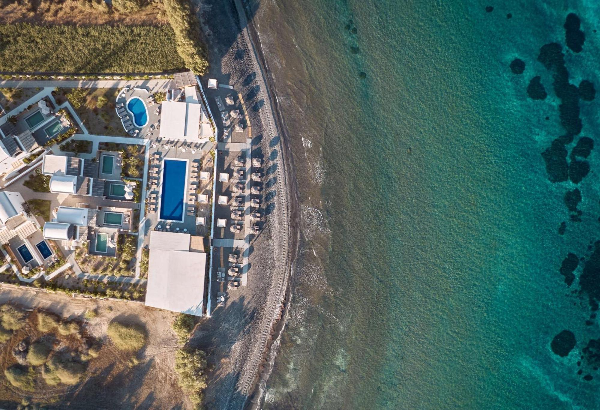 Sea Breeze Santorini Beach Resort, Curio By Hilton Agios Georgios  Exterior foto